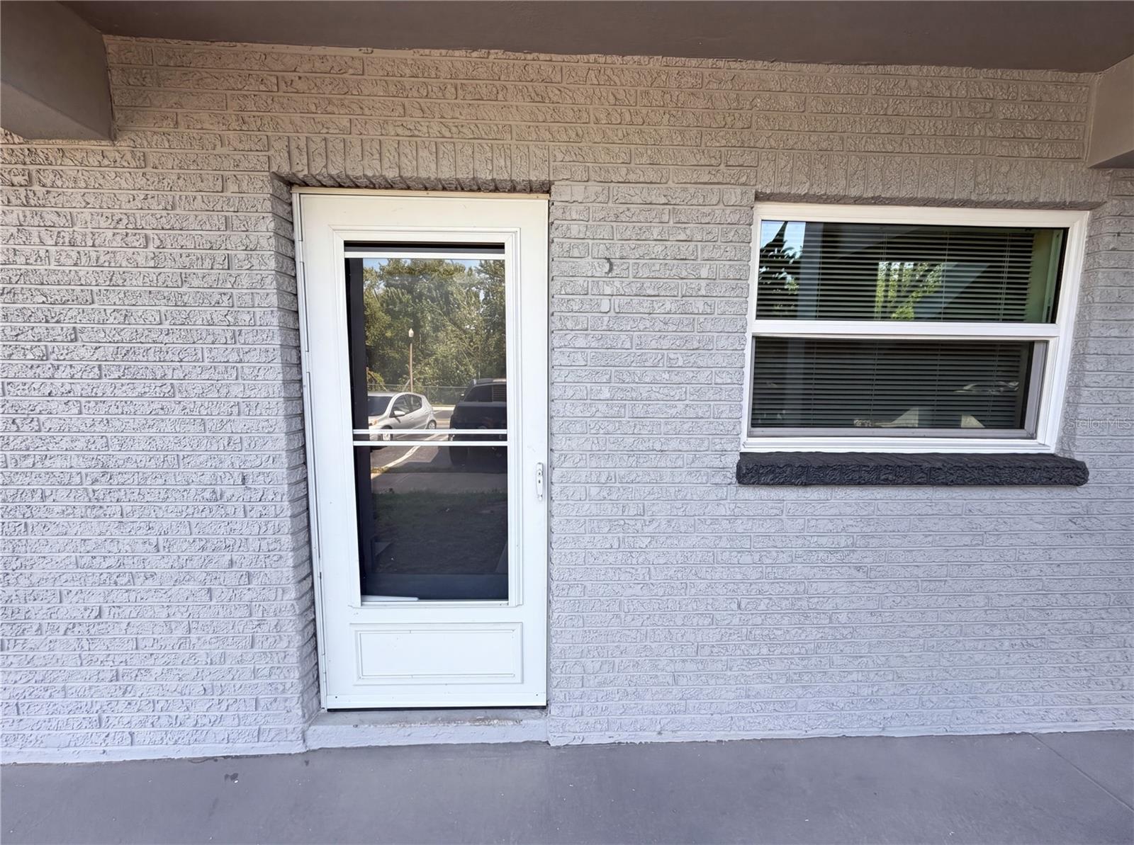 1303 S Hercules Ave #6 Property Photo 2