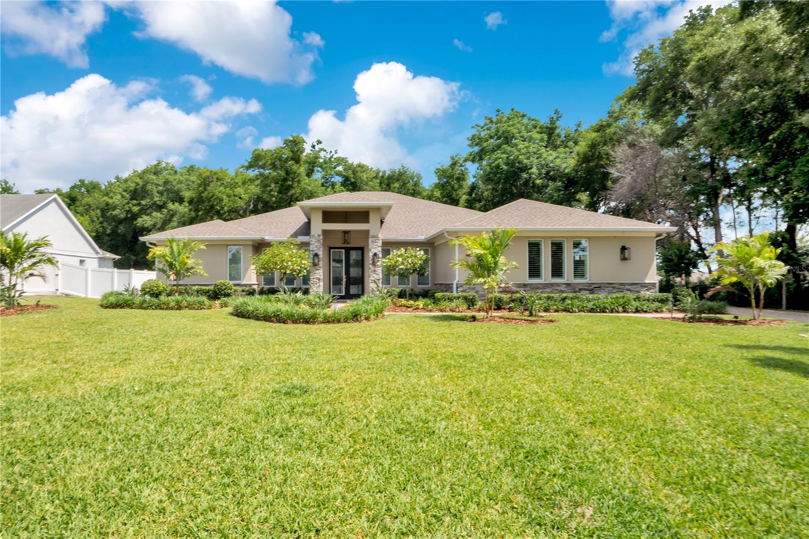 1107 PALM COVE DR