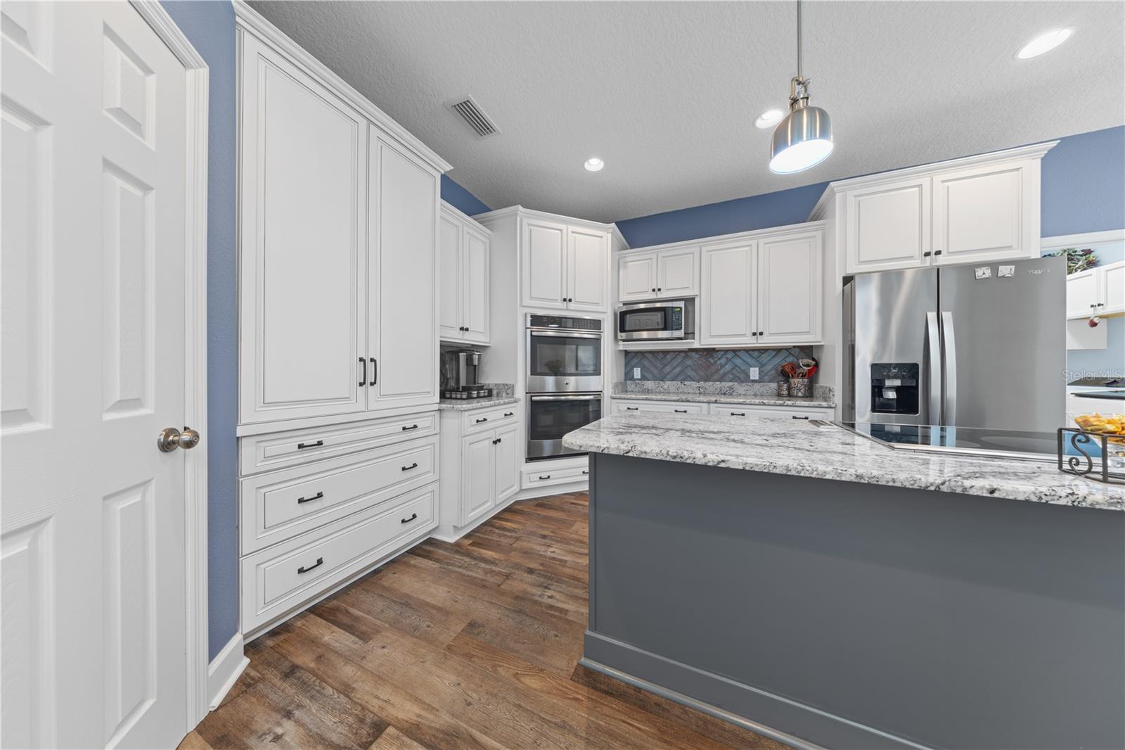 16948 Deer Island Property Photo 14
