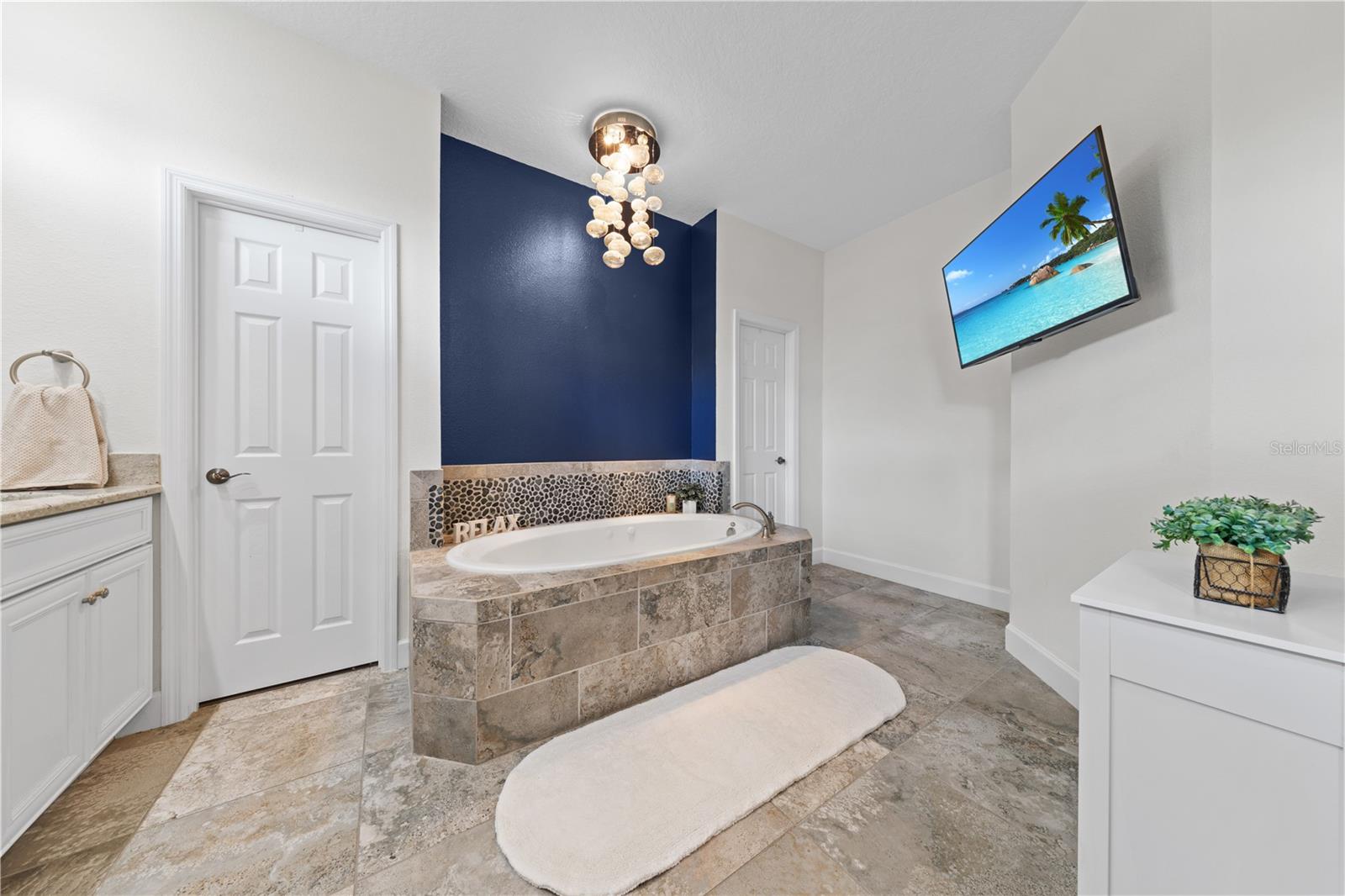 16948 Deer Island Property Photo 19
