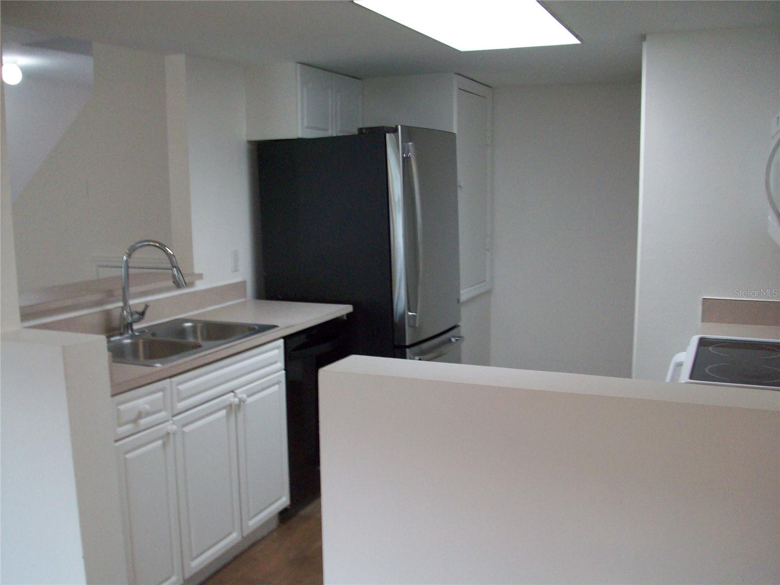 511 Coconut Palm Way Property Photo 6