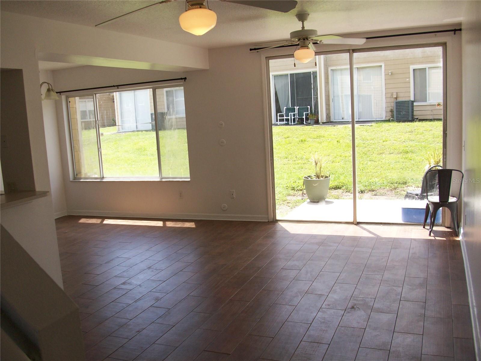 511 Coconut Palm Way Property Photo 7