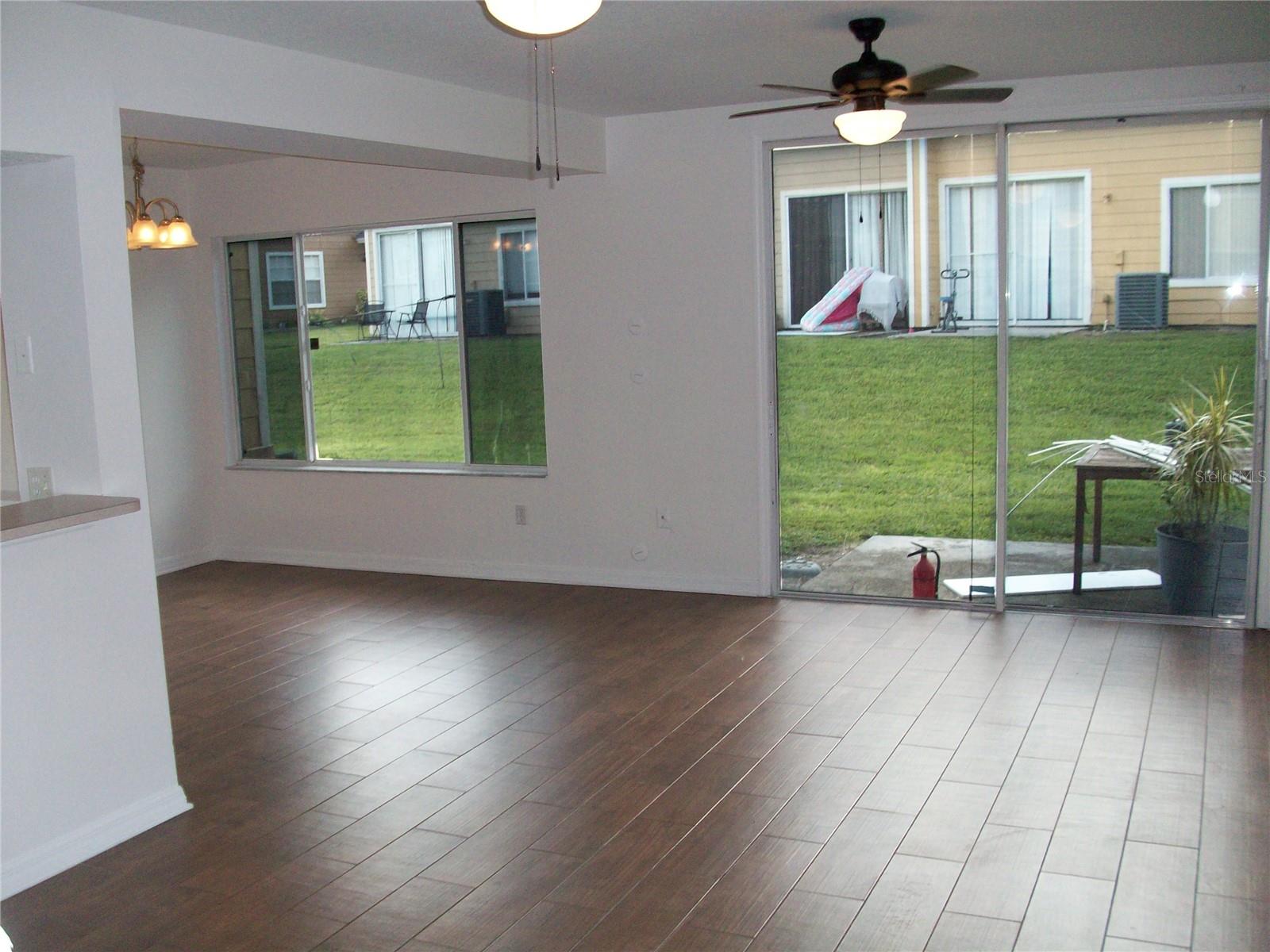 511 Coconut Palm Way Property Photo 8