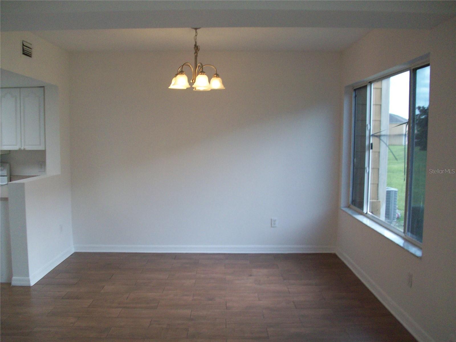 511 Coconut Palm Way Property Photo 10