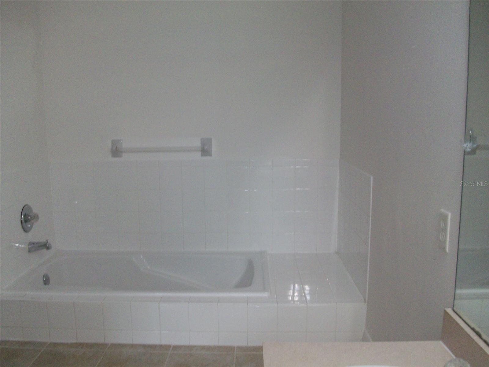 511 Coconut Palm Way Property Photo 14