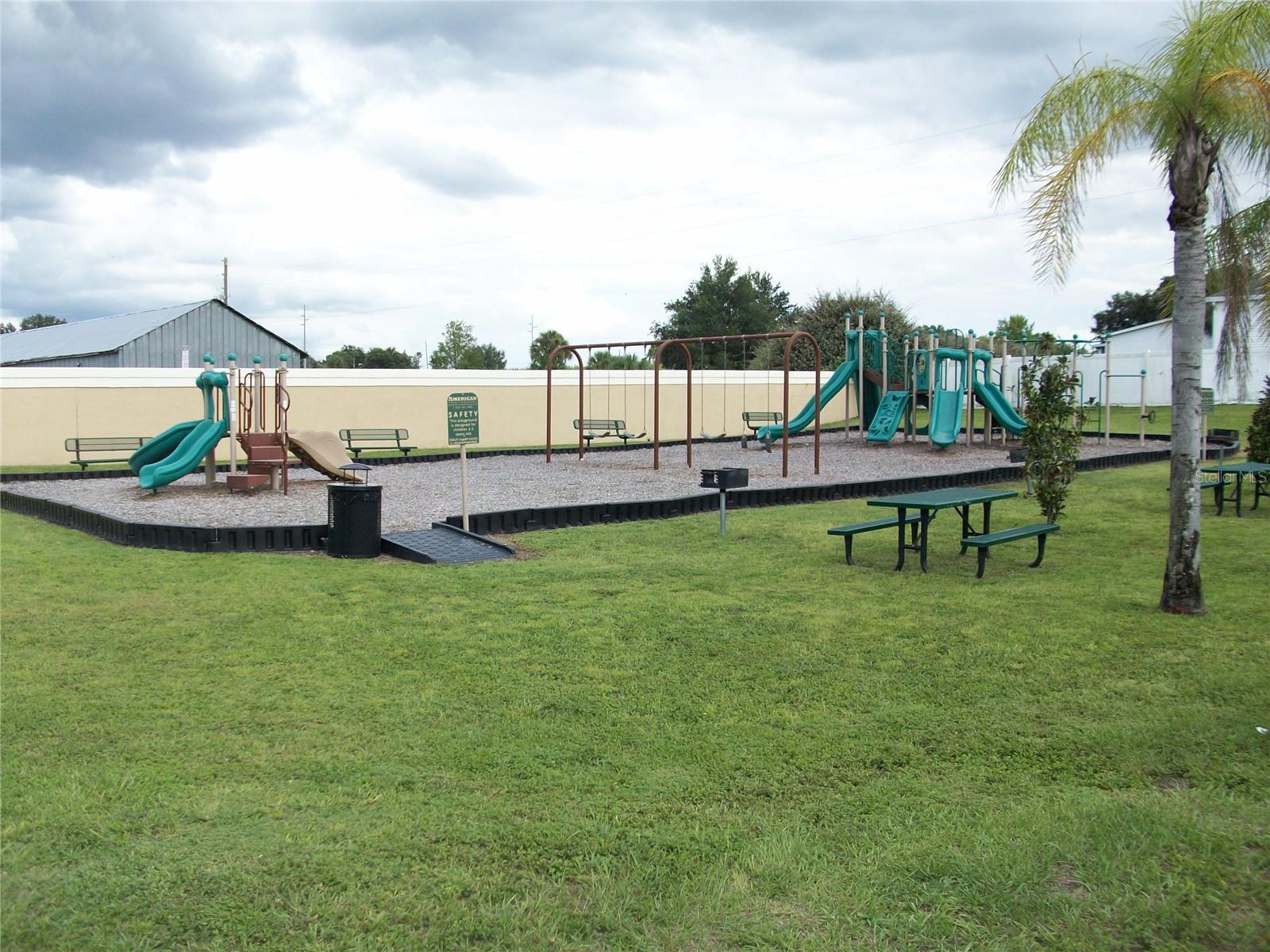 511 Coconut Palm Way Property Photo 20