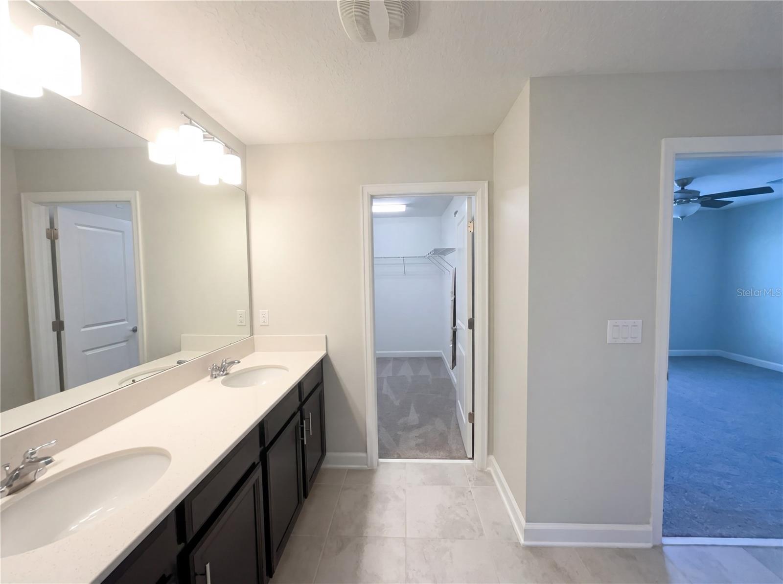 11072 Silver Surfer Aly Property Photo 15