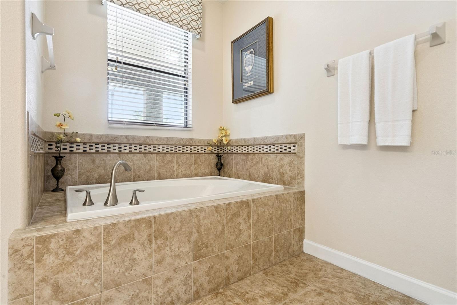 1420 Moon Valley Property Photo 39