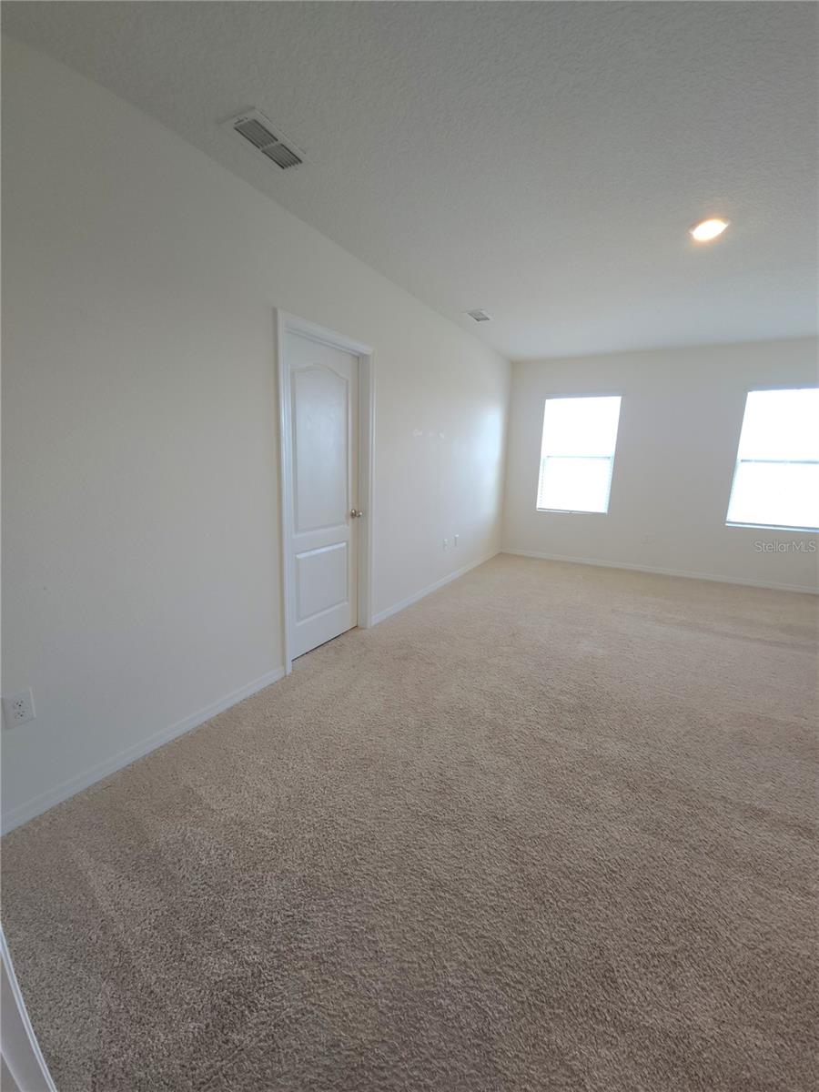 575 Tortugas St Property Photo 9