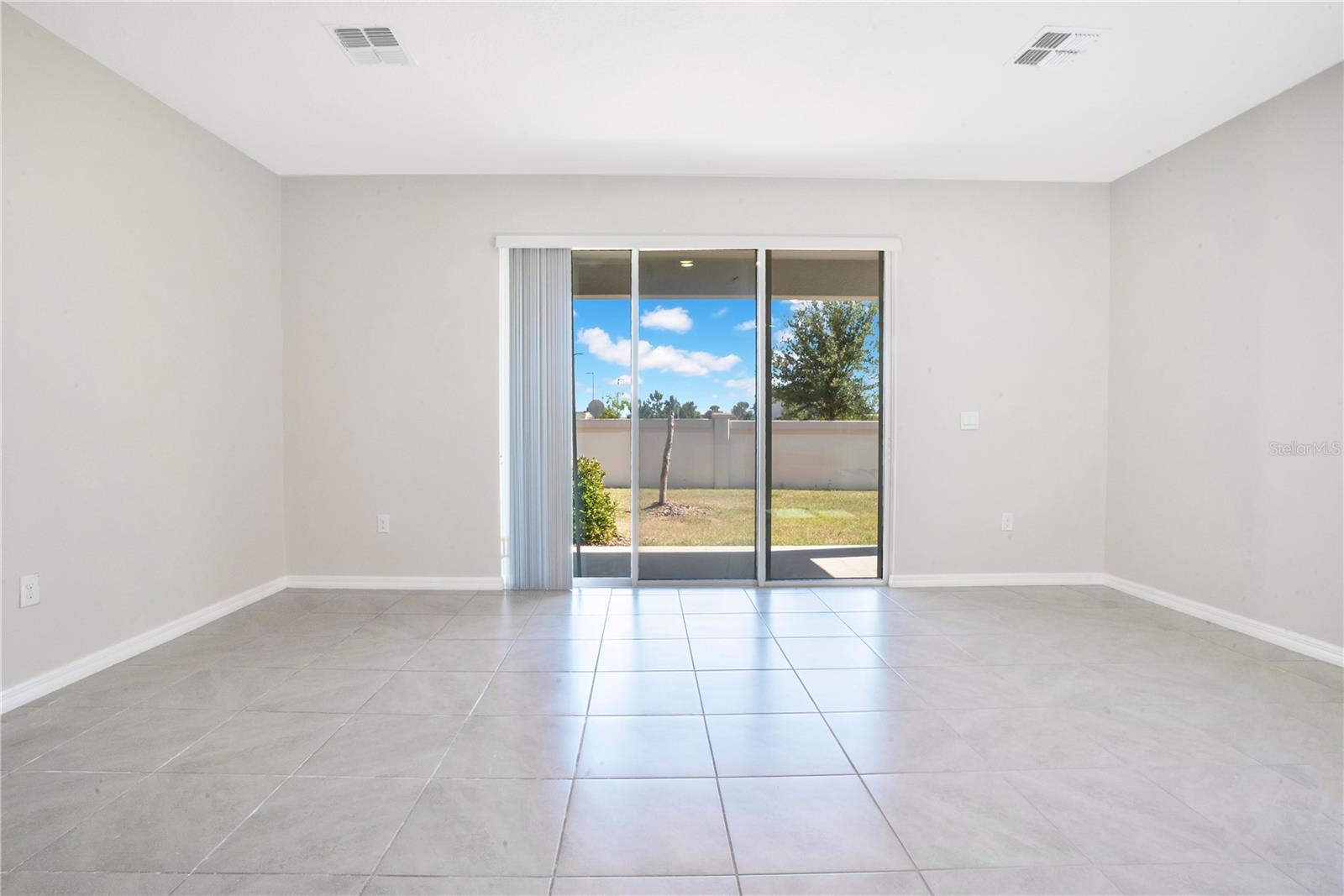 5359 Pinecone Ct Property Photo 6