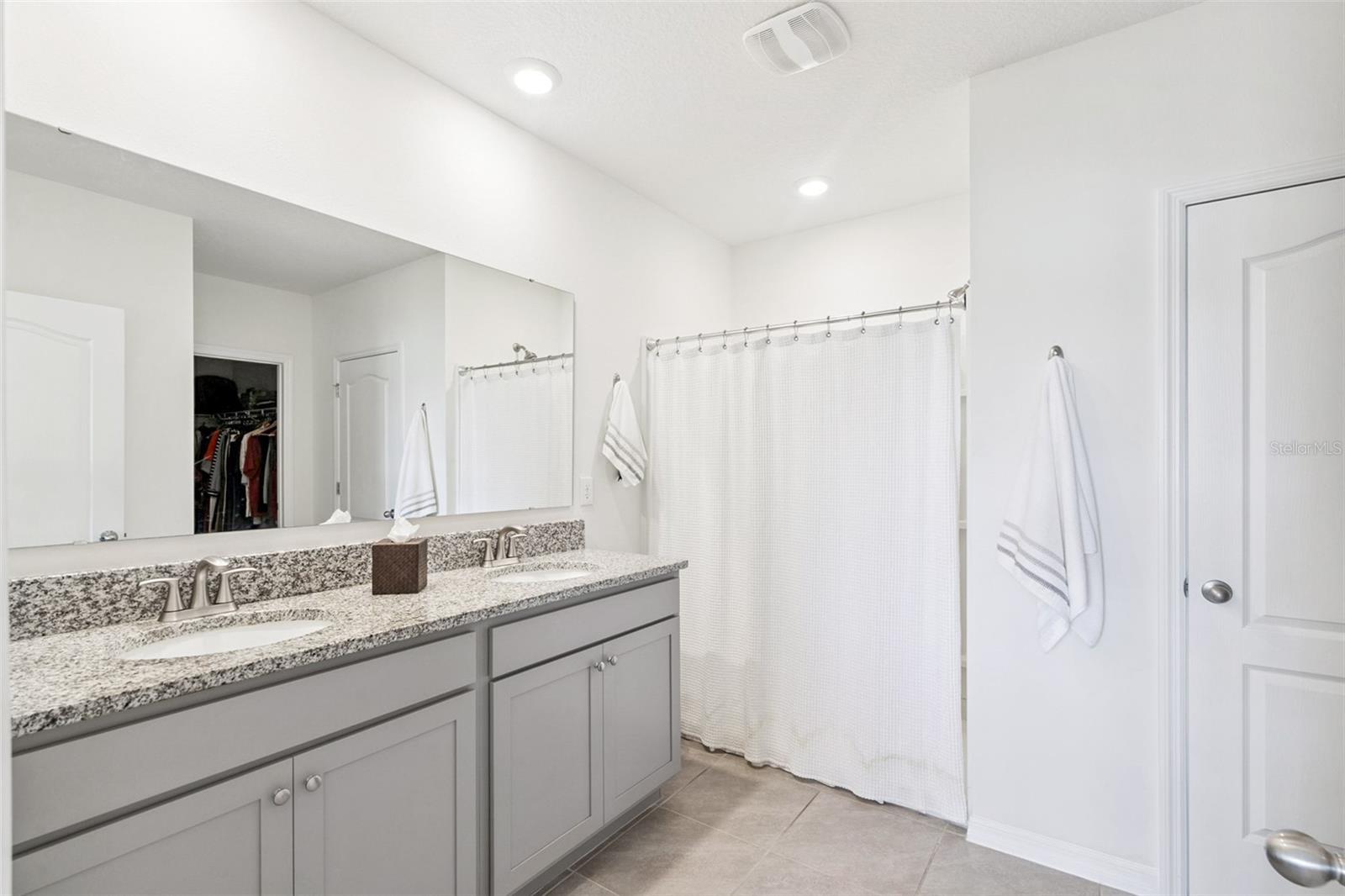 5634 Winona Dr Property Photo 11