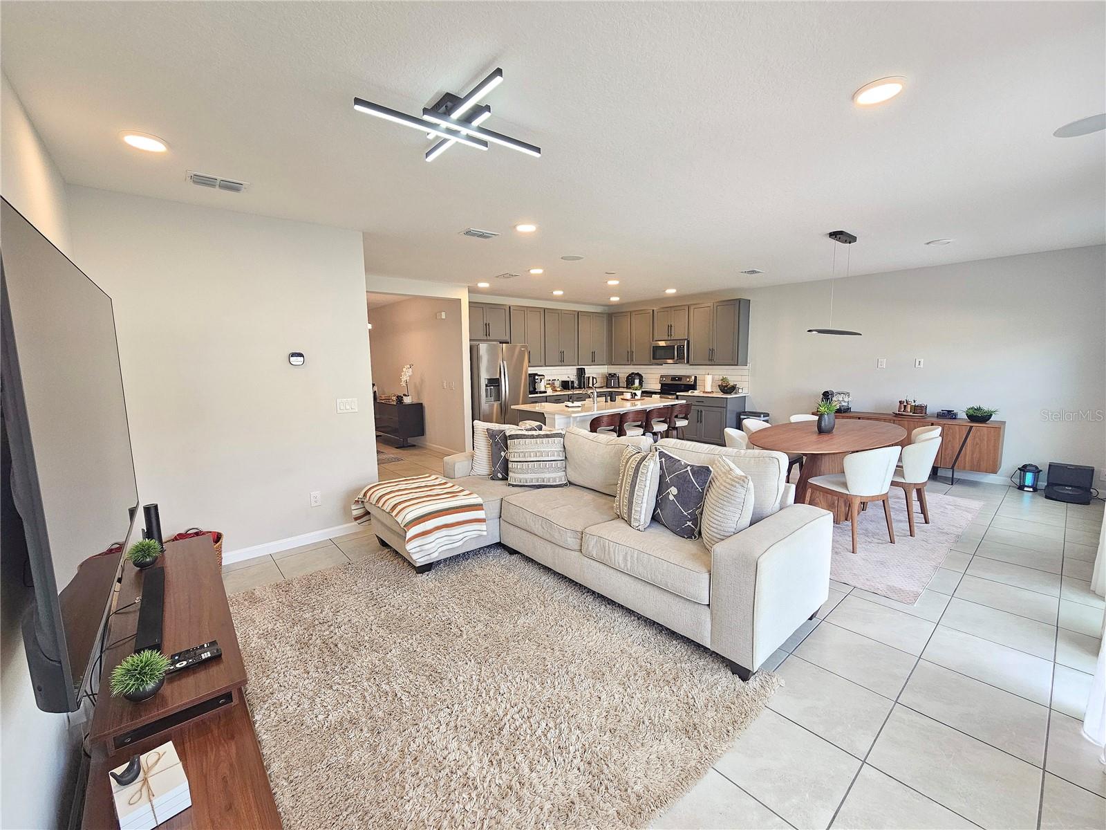3775 Knotty Pine St Property Photo 3
