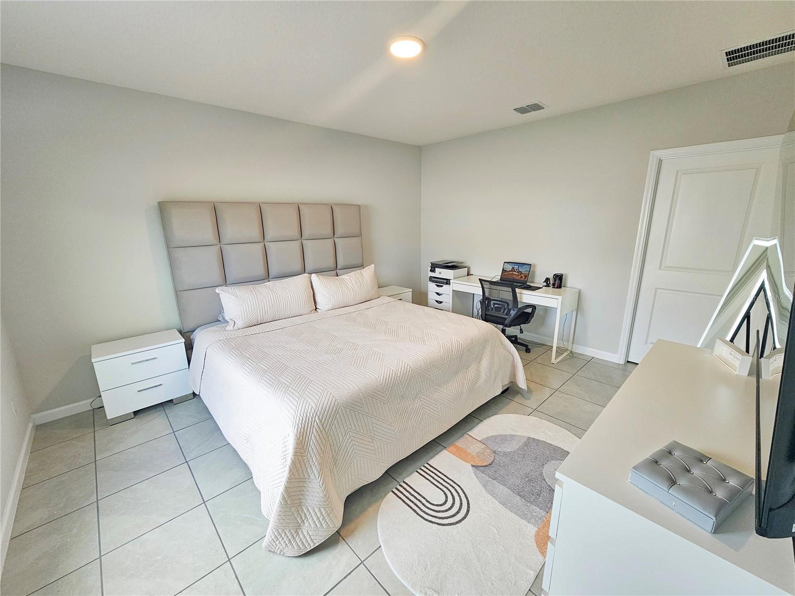 3775 Knotty Pine St Property Photo 10