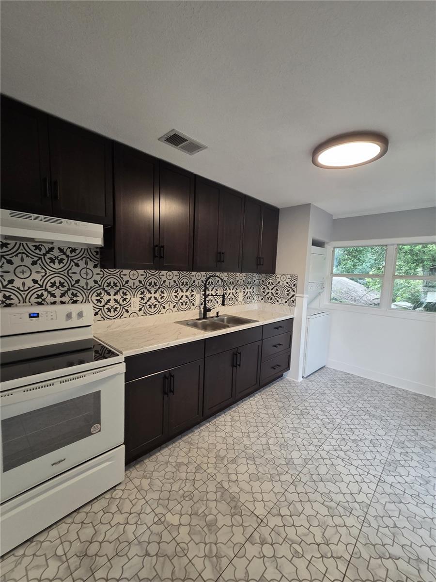 16 S Primrose Dr #2 Property Photo 15