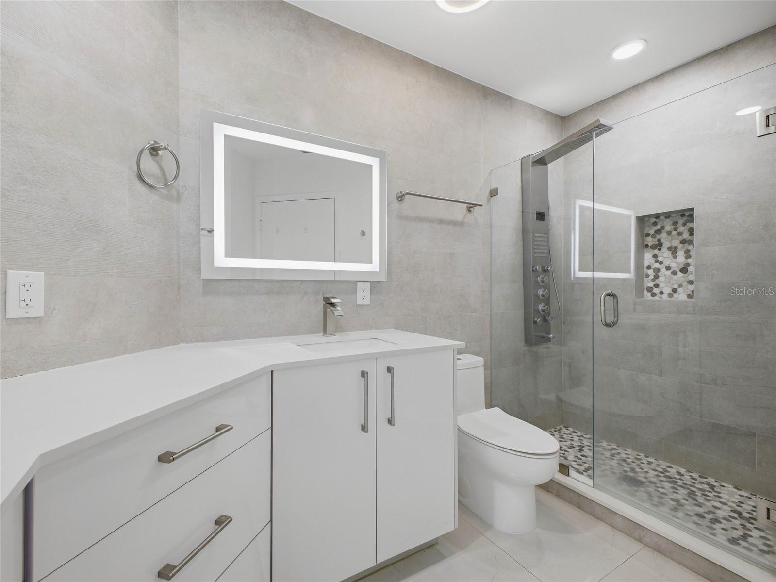 5157 Floria Way #j Property Photo 17