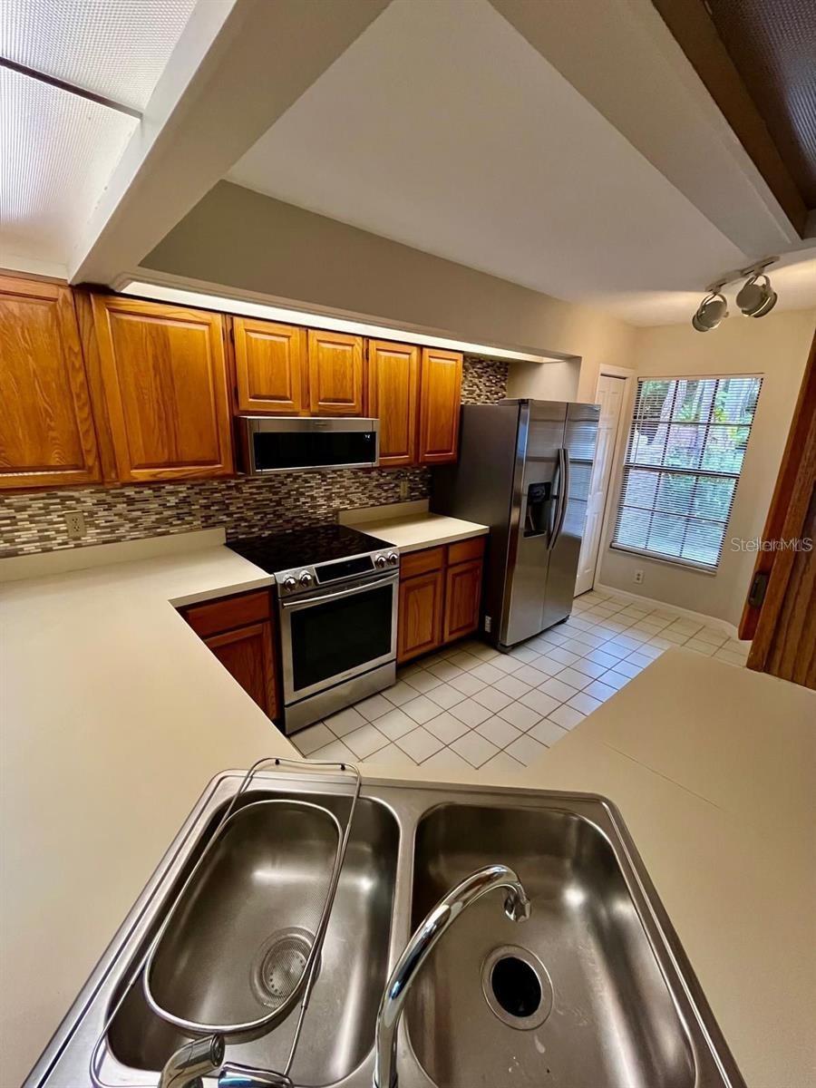 7608 Spring Bay Cv #s Property Photo 5