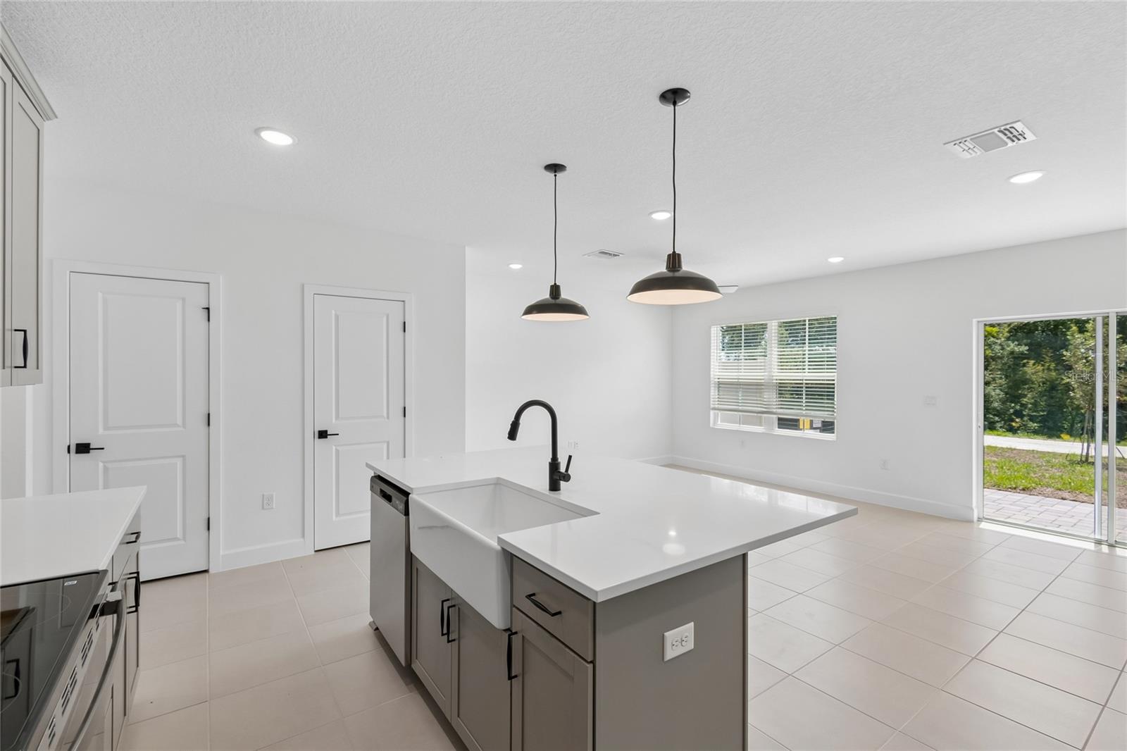 3422 Withers Way Property Photo 6