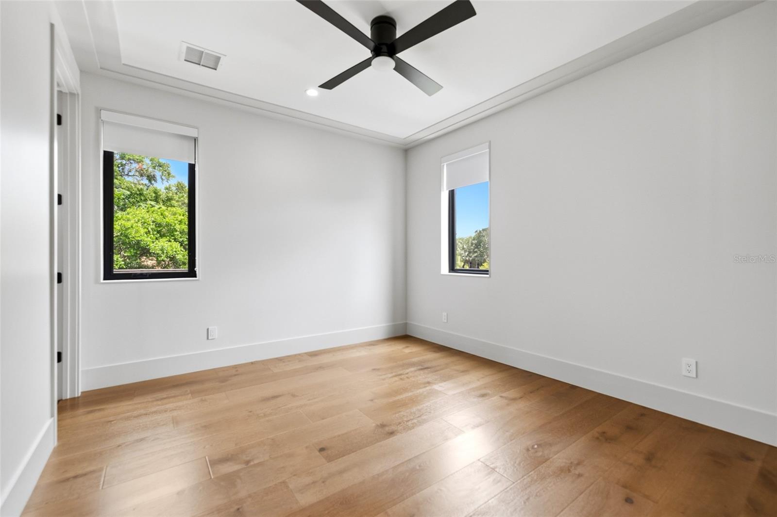 723 Symonds Ave Property Photo 33