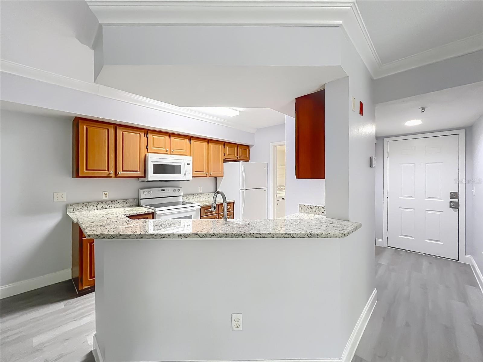 738 Crest Pines Dr #728 Property Photo 2