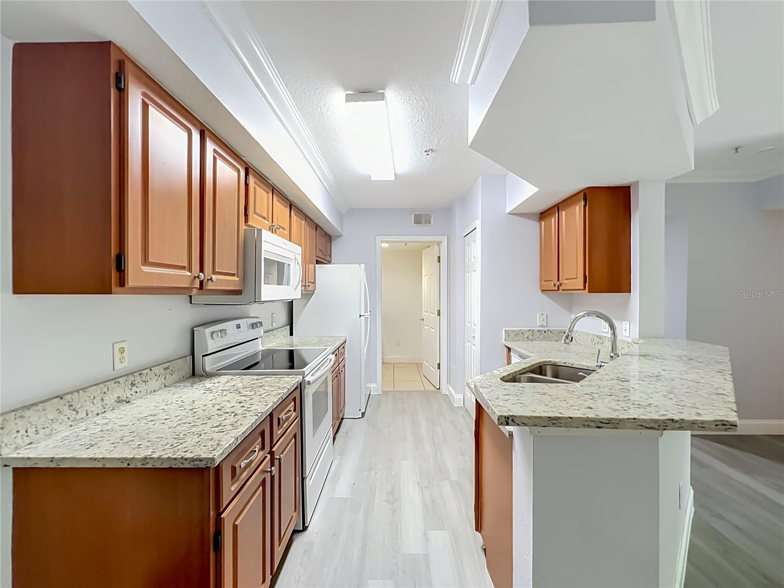 738 Crest Pines Dr #728 Property Photo 4