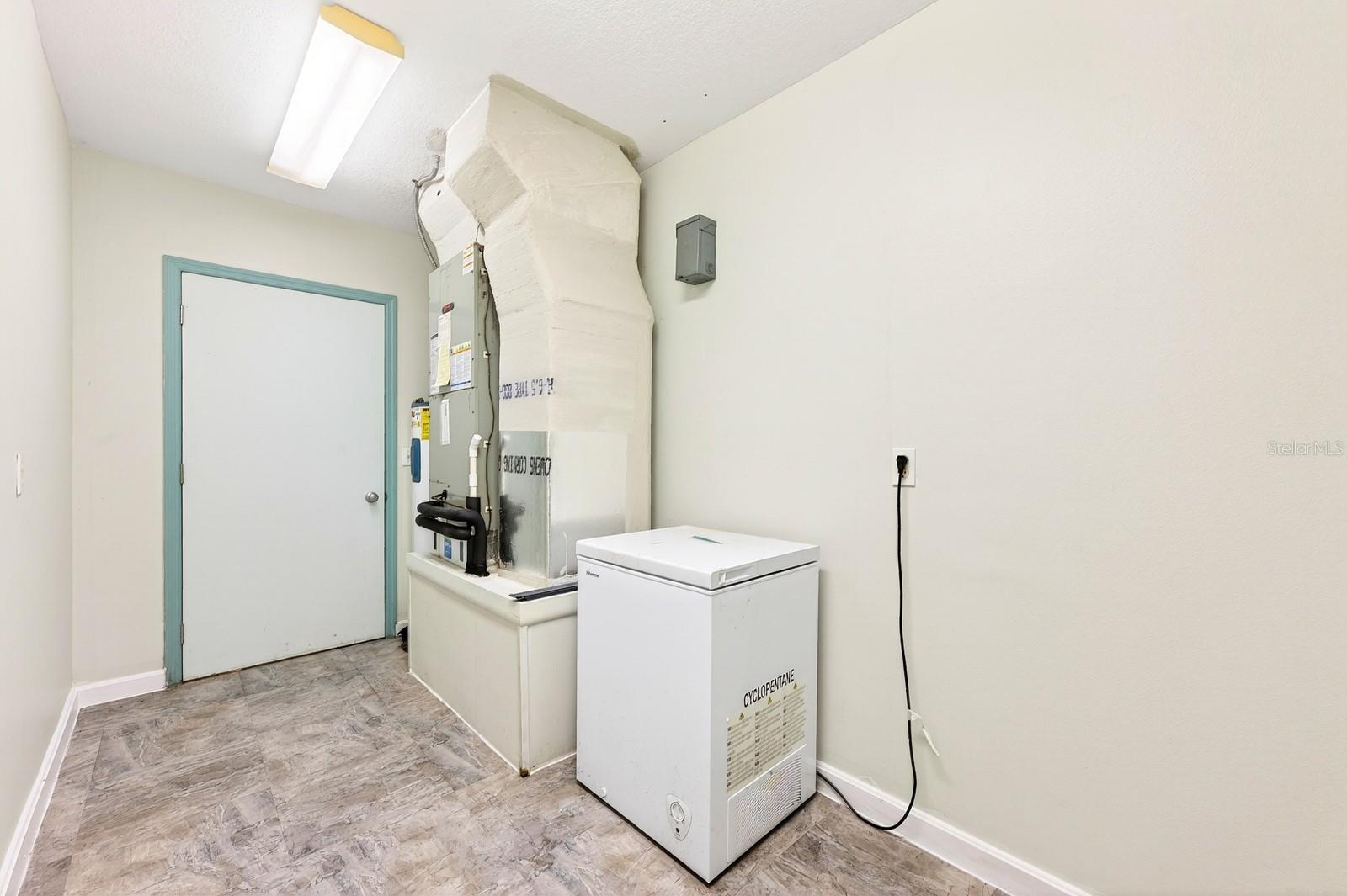 2706 Hargill Dr Property Photo 24