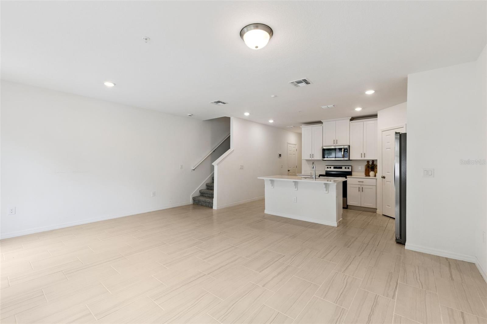 2097 Crape Jasmine Ln Property Photo 6