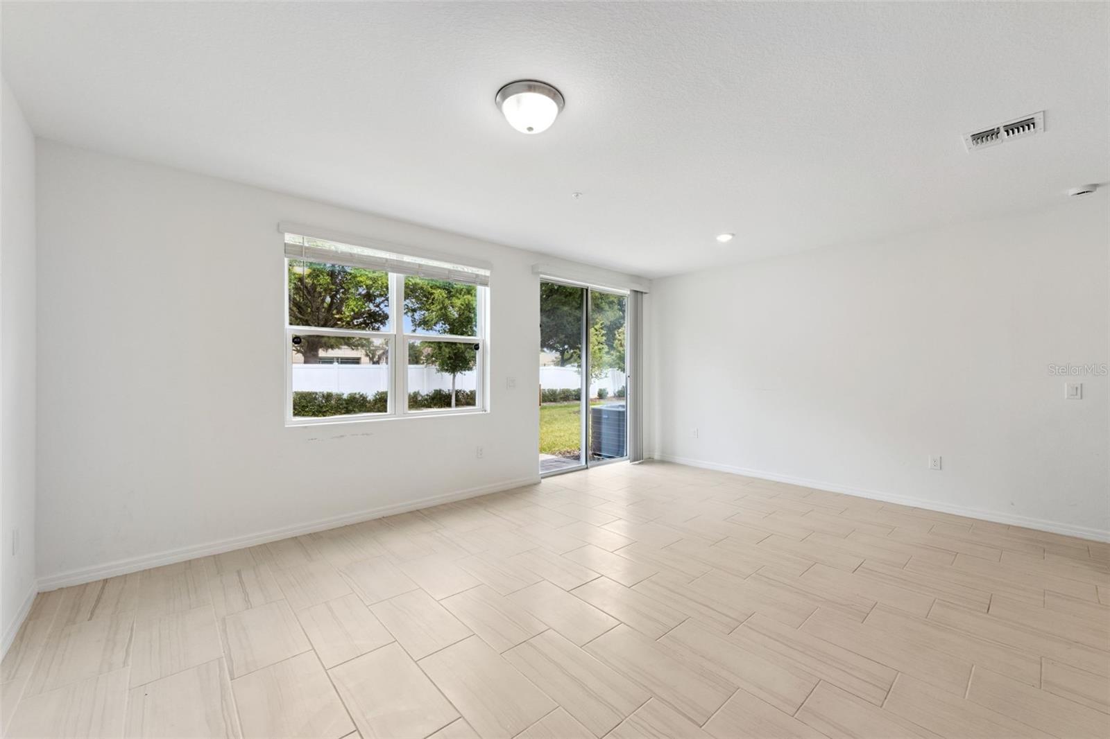 2097 Crape Jasmine Ln Property Photo 7