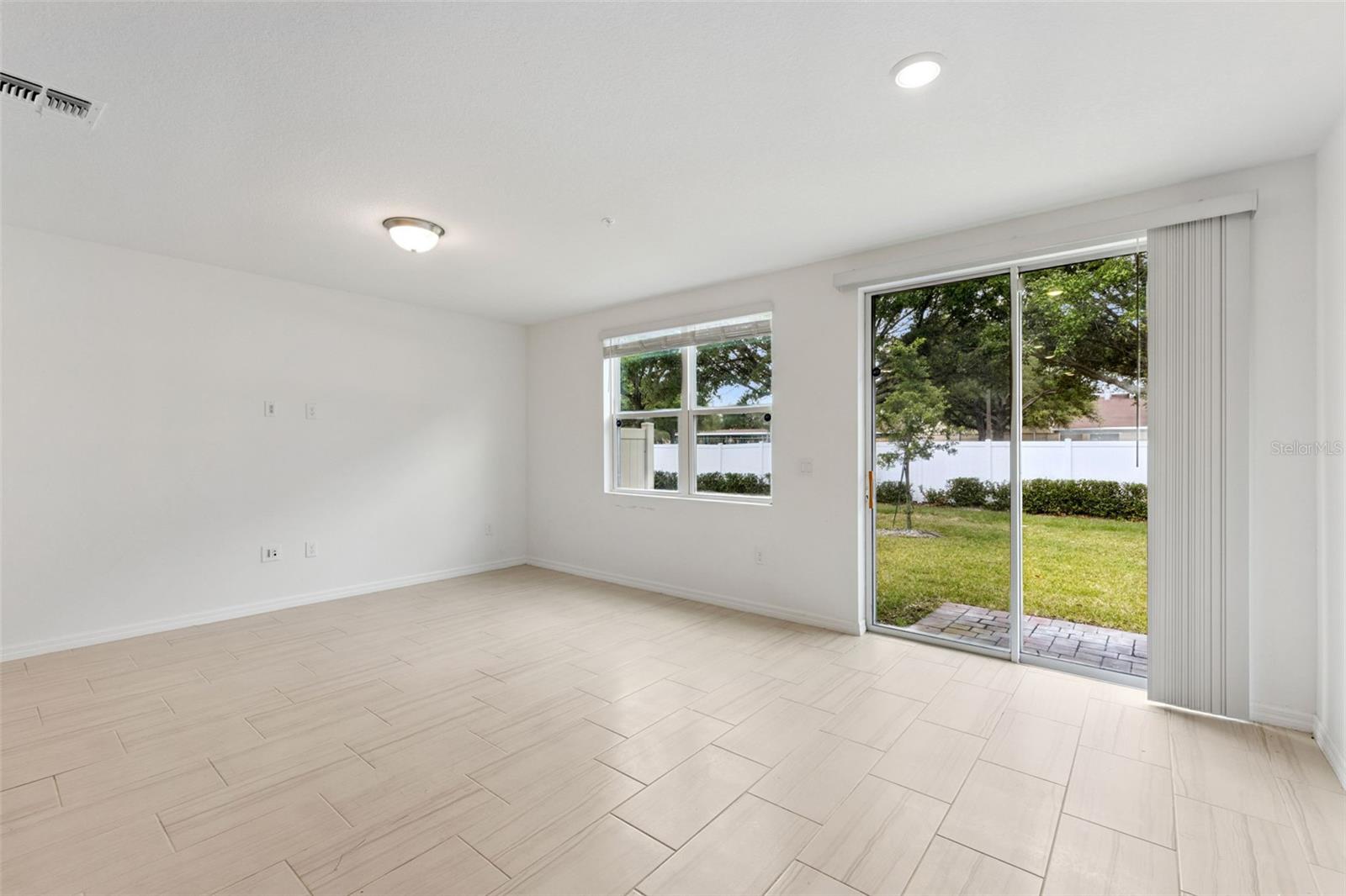2097 Crape Jasmine Ln Property Photo 8