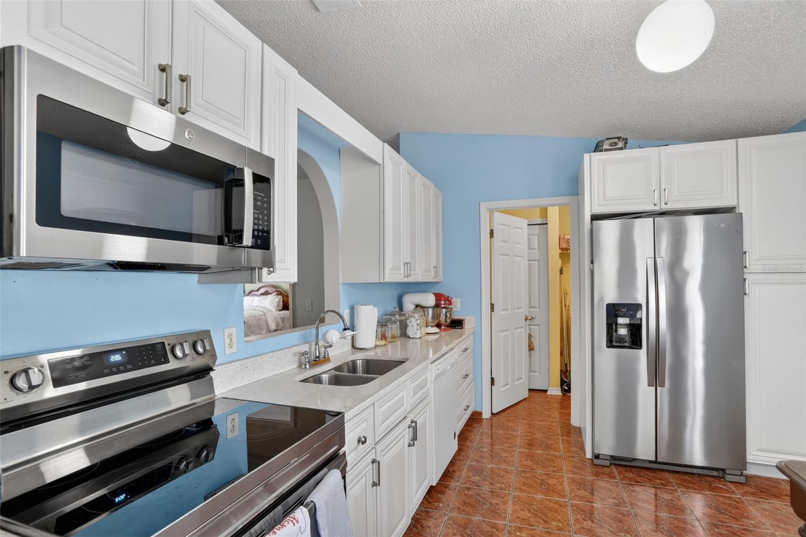 6820 Pomeroy Cir Property Photo 3