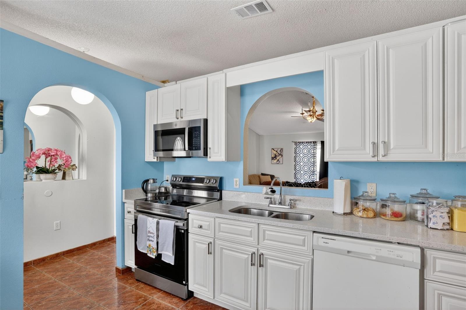 6820 Pomeroy Cir Property Photo 4