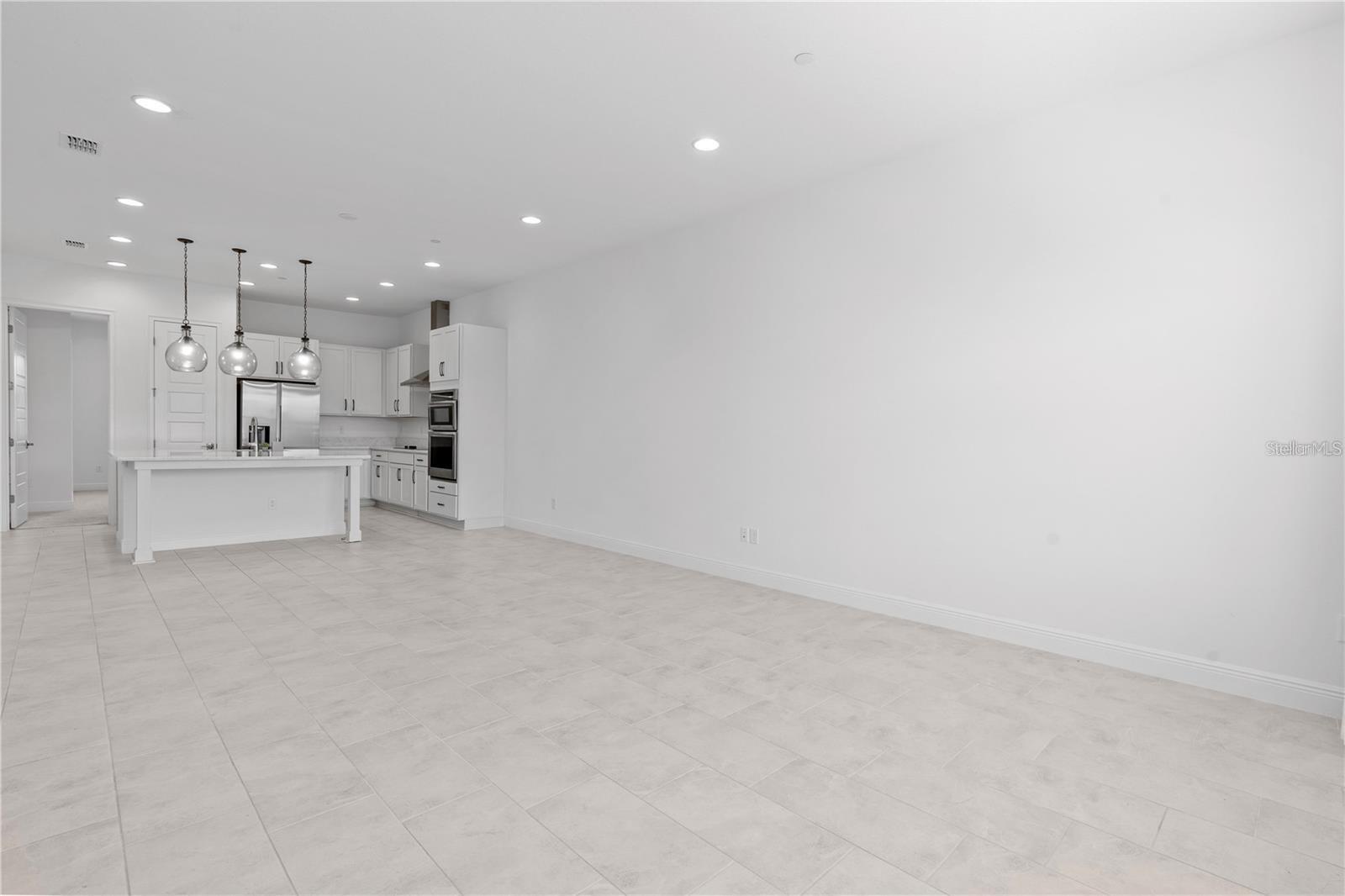 9832 Bucklow Hill Dr Property Photo 3