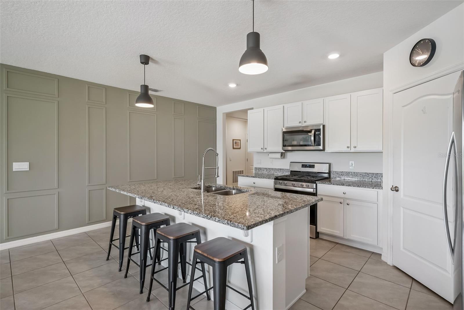 623 Lazio Cir Property Photo 4