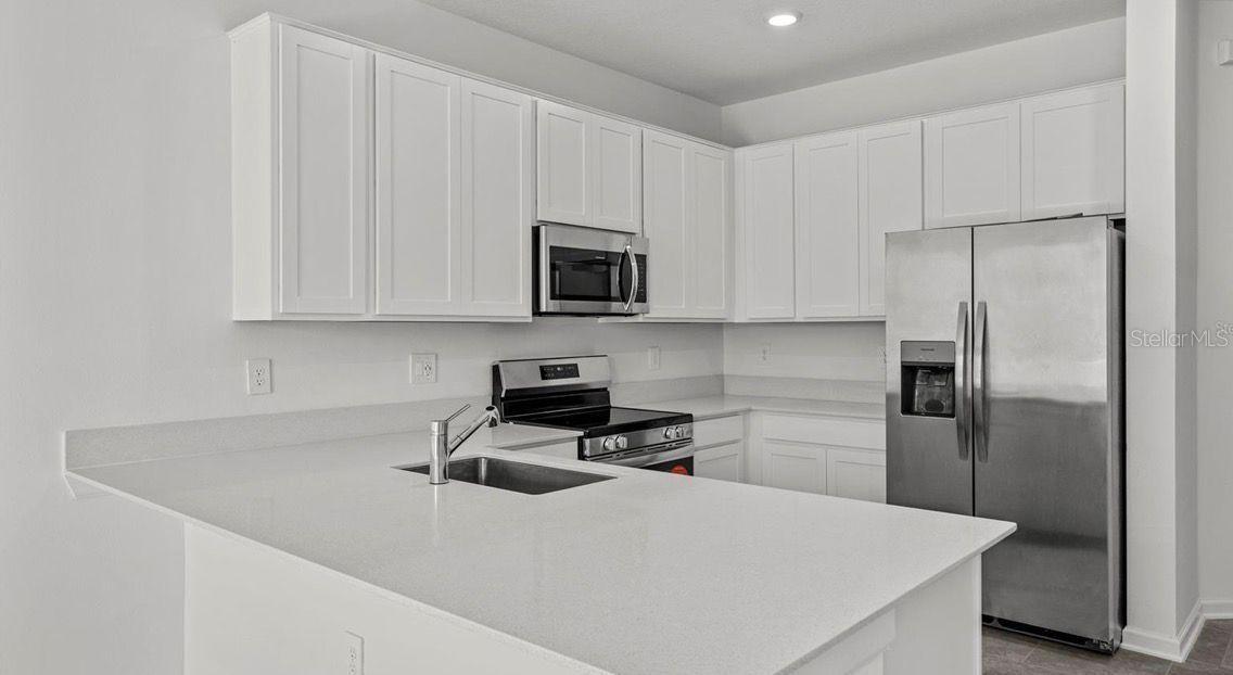 3302 Laurent Loop Property Photo 9