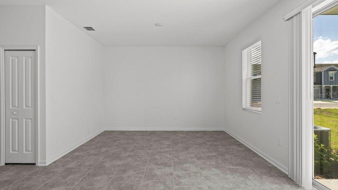 3302 Laurent Loop Property Photo 13