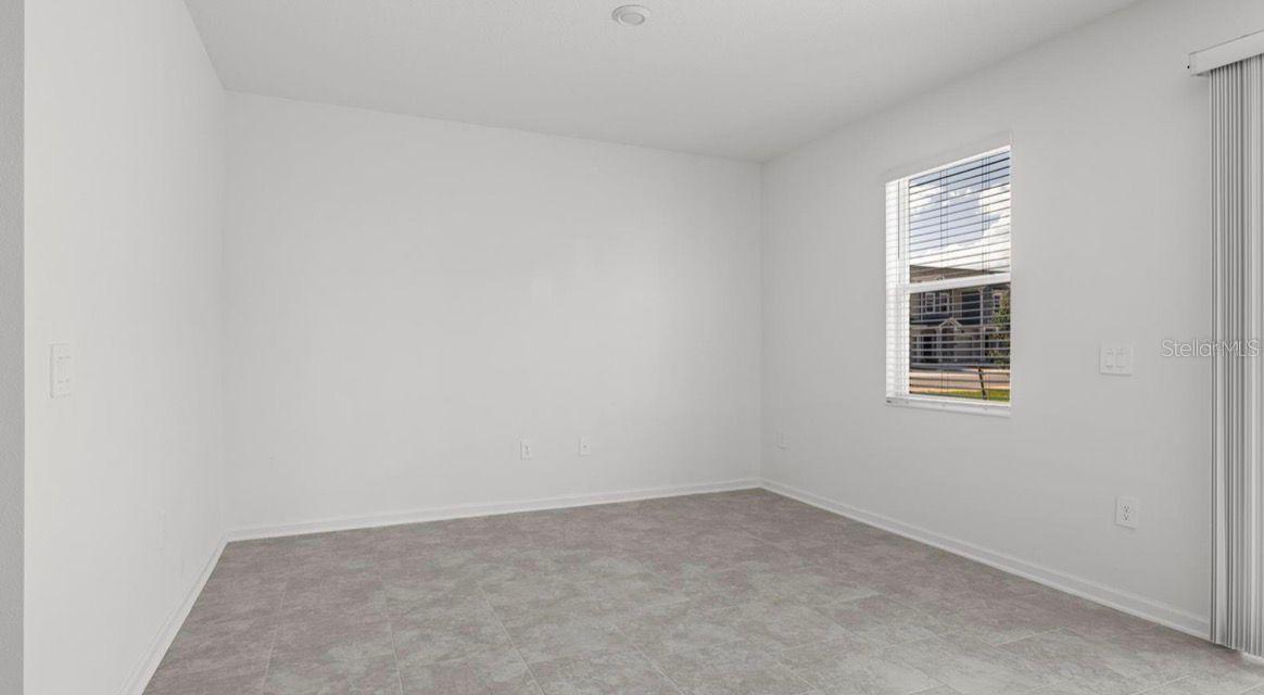 3302 Laurent Loop Property Photo 24
