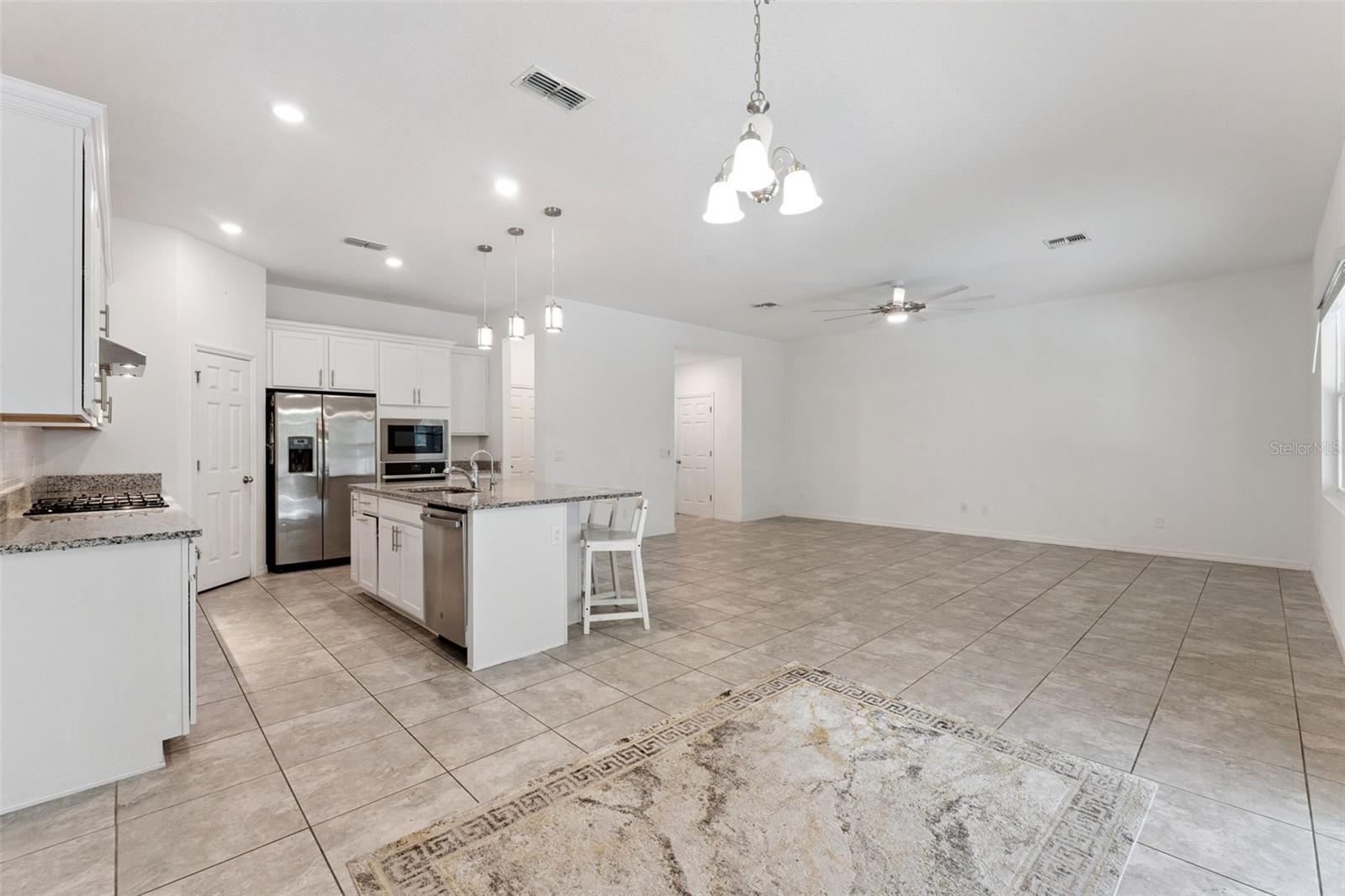2265 Emerald Springs Dr Property Photo 6