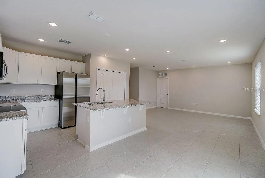 589 Broadoak Dr Property Photo 8