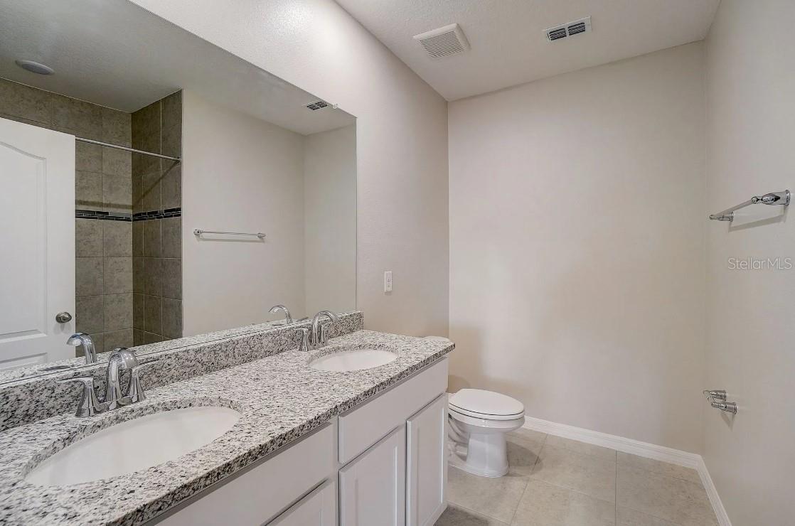 589 Broadoak Dr Property Photo 16