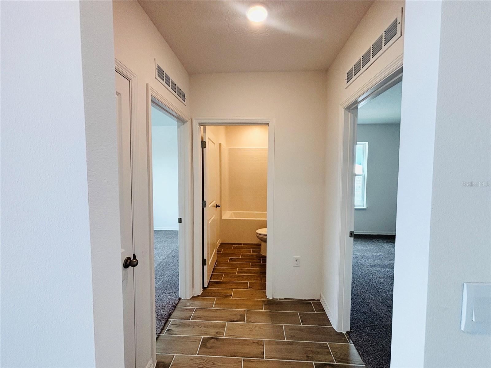 616 Broadoak Dr Property Photo 17