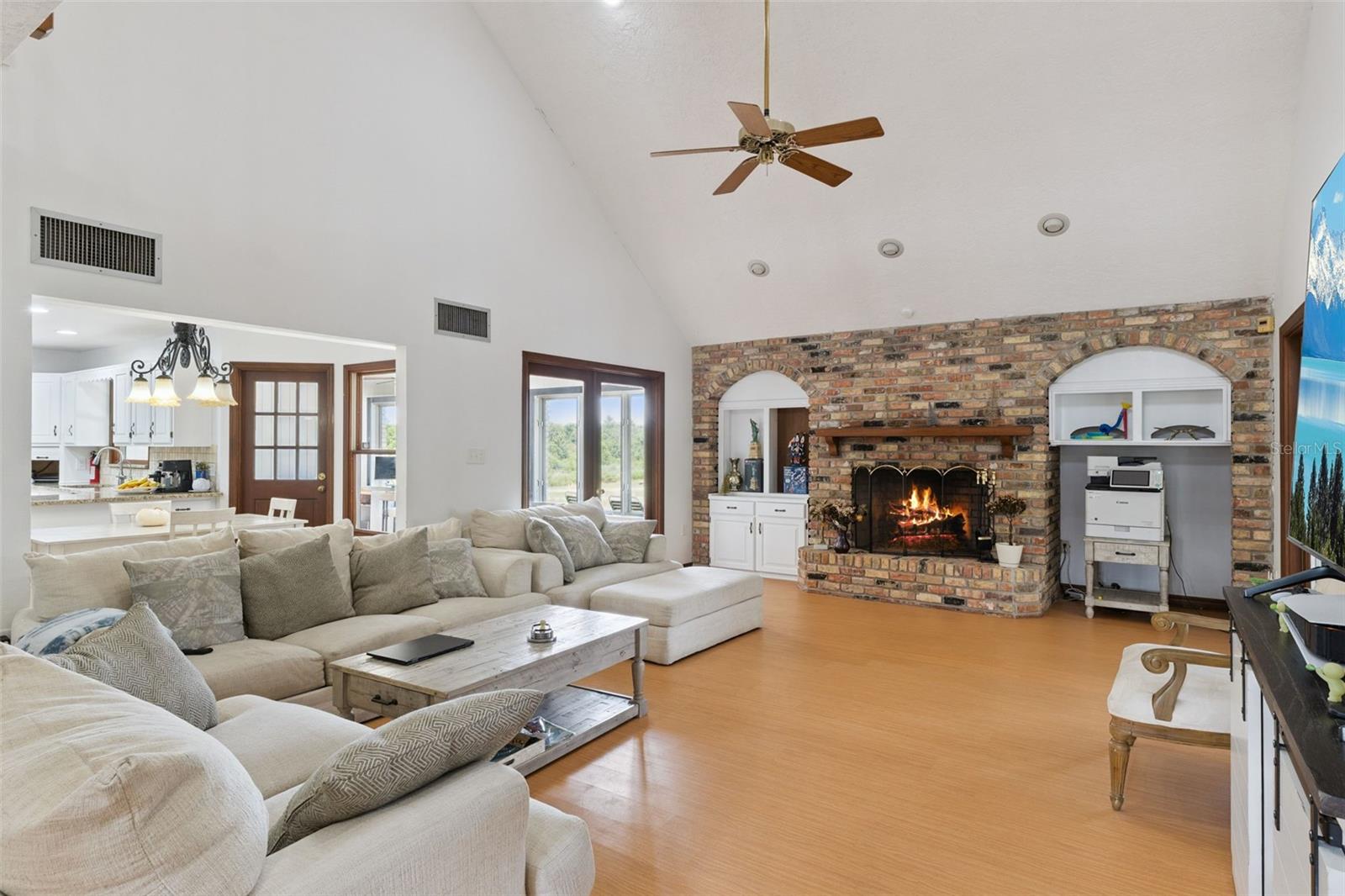 5750 Oak Hollow Ln Property Photo 29