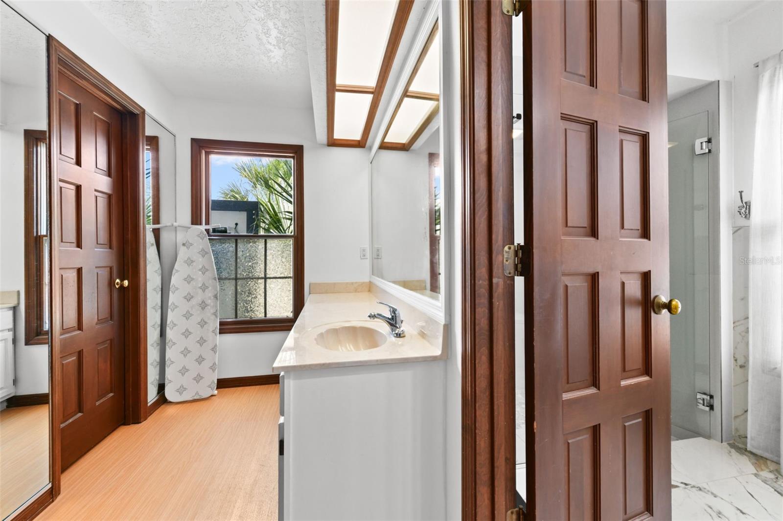 5750 Oak Hollow Ln Property Photo 46