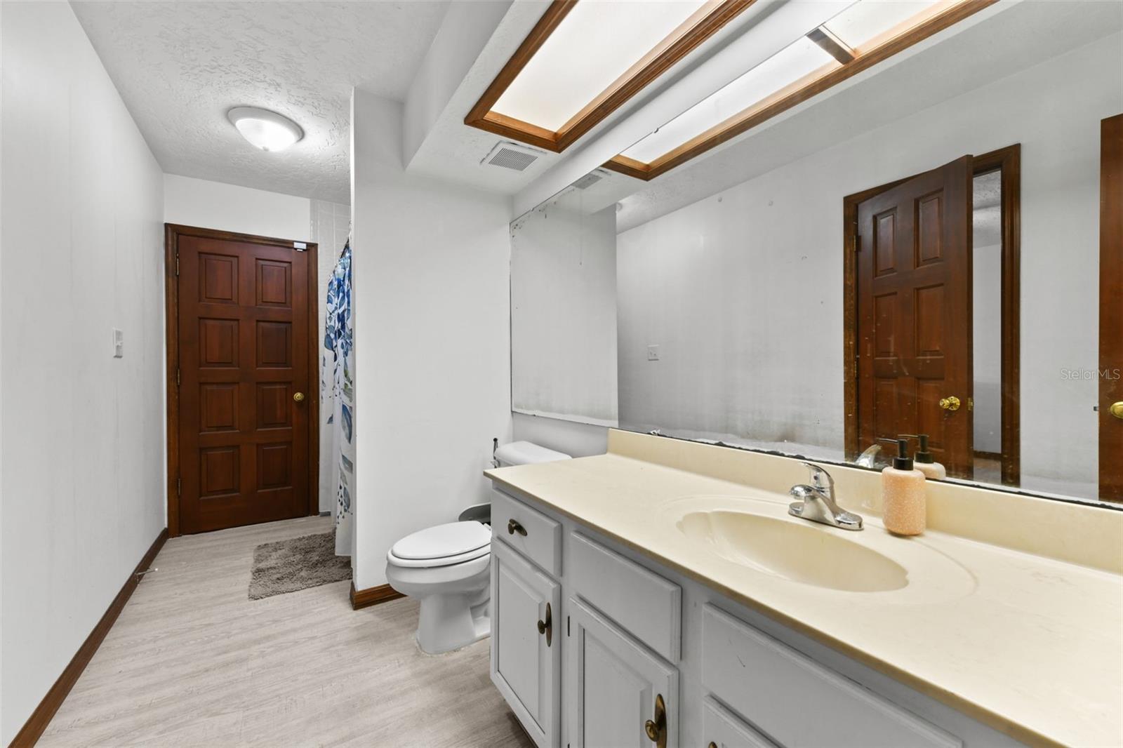 5750 Oak Hollow Ln Property Photo 56
