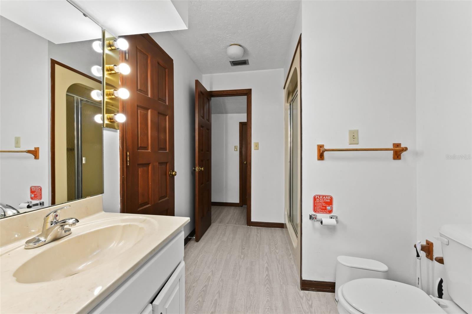 5750 Oak Hollow Ln Property Photo 77
