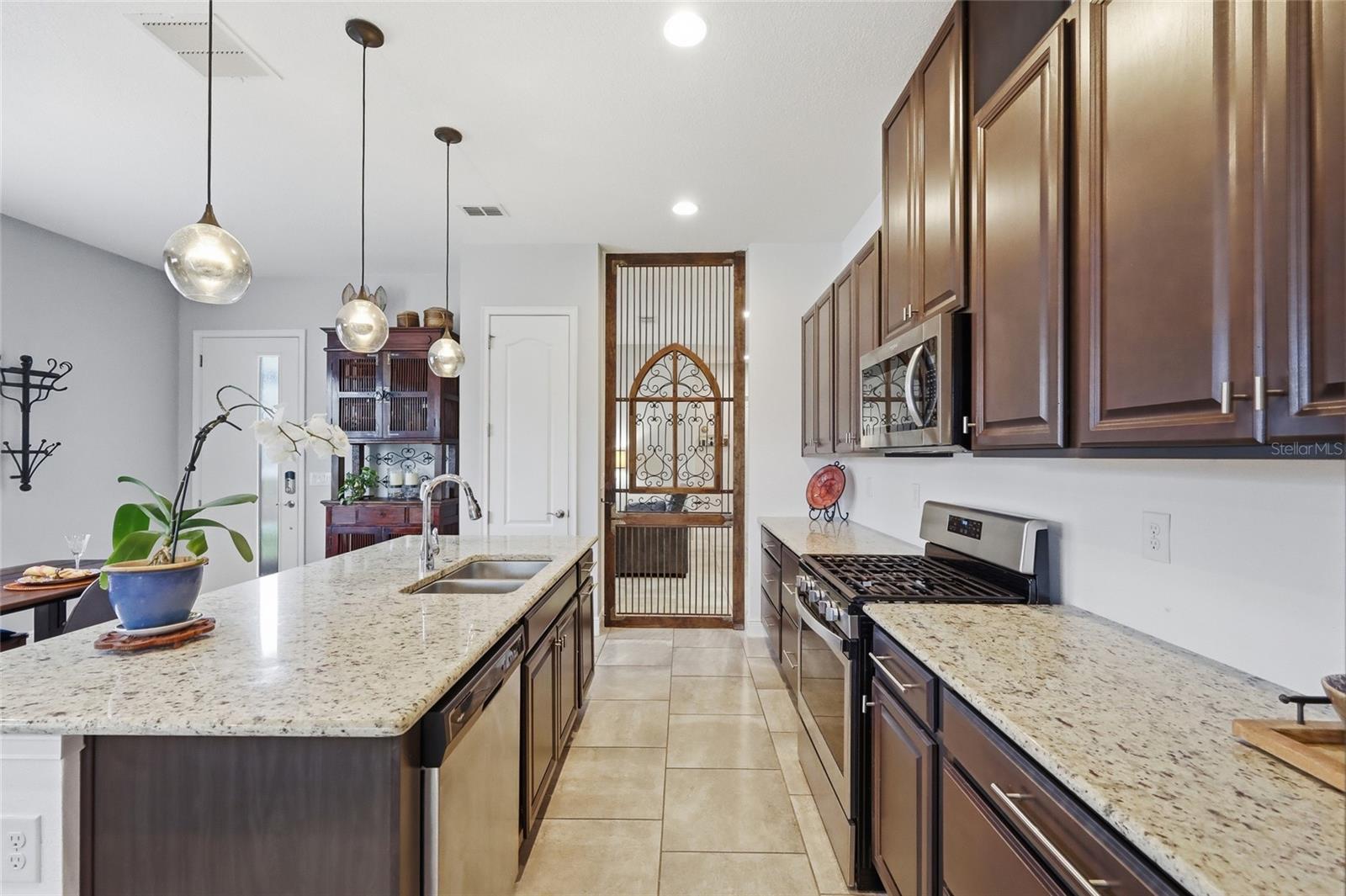 2486 Datura Loop Property Photo 16
