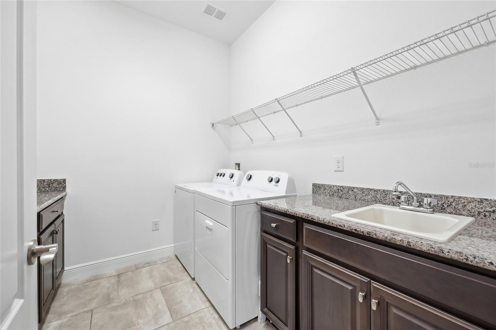 2486 Datura Loop Property Photo 32