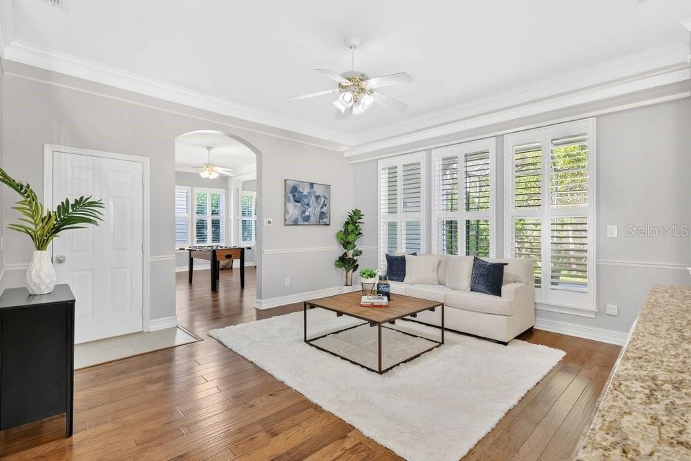 1013 Maiden Ter Property Photo 6