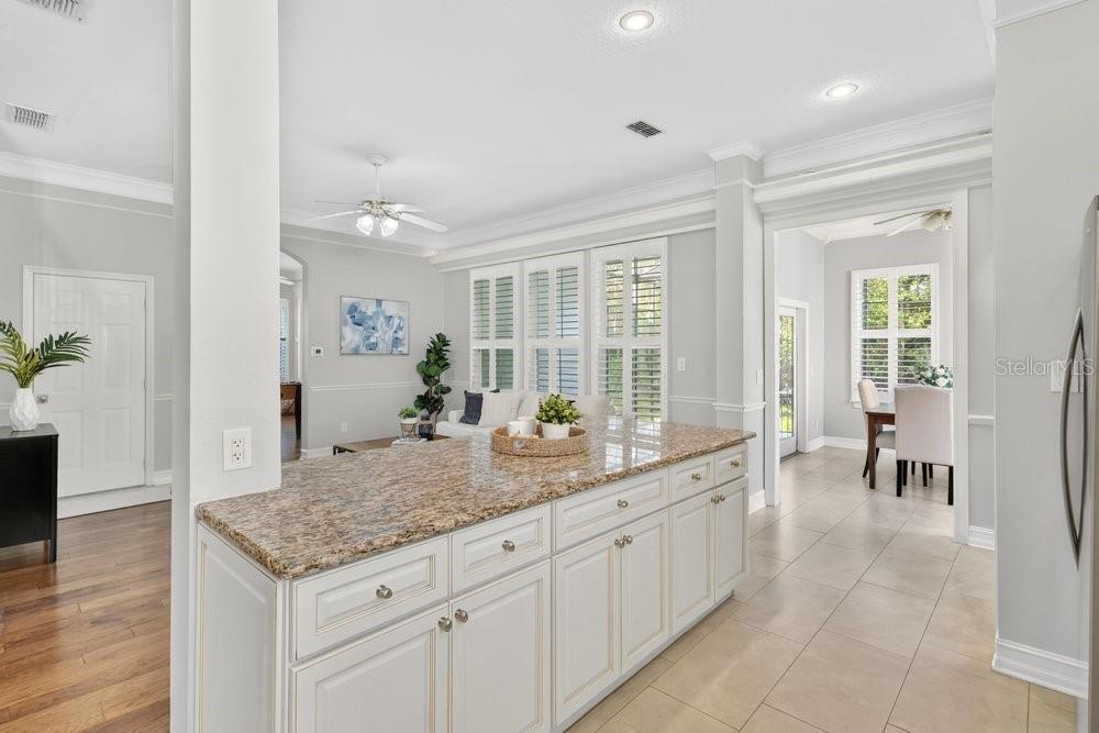 1013 Maiden Ter Property Photo 7