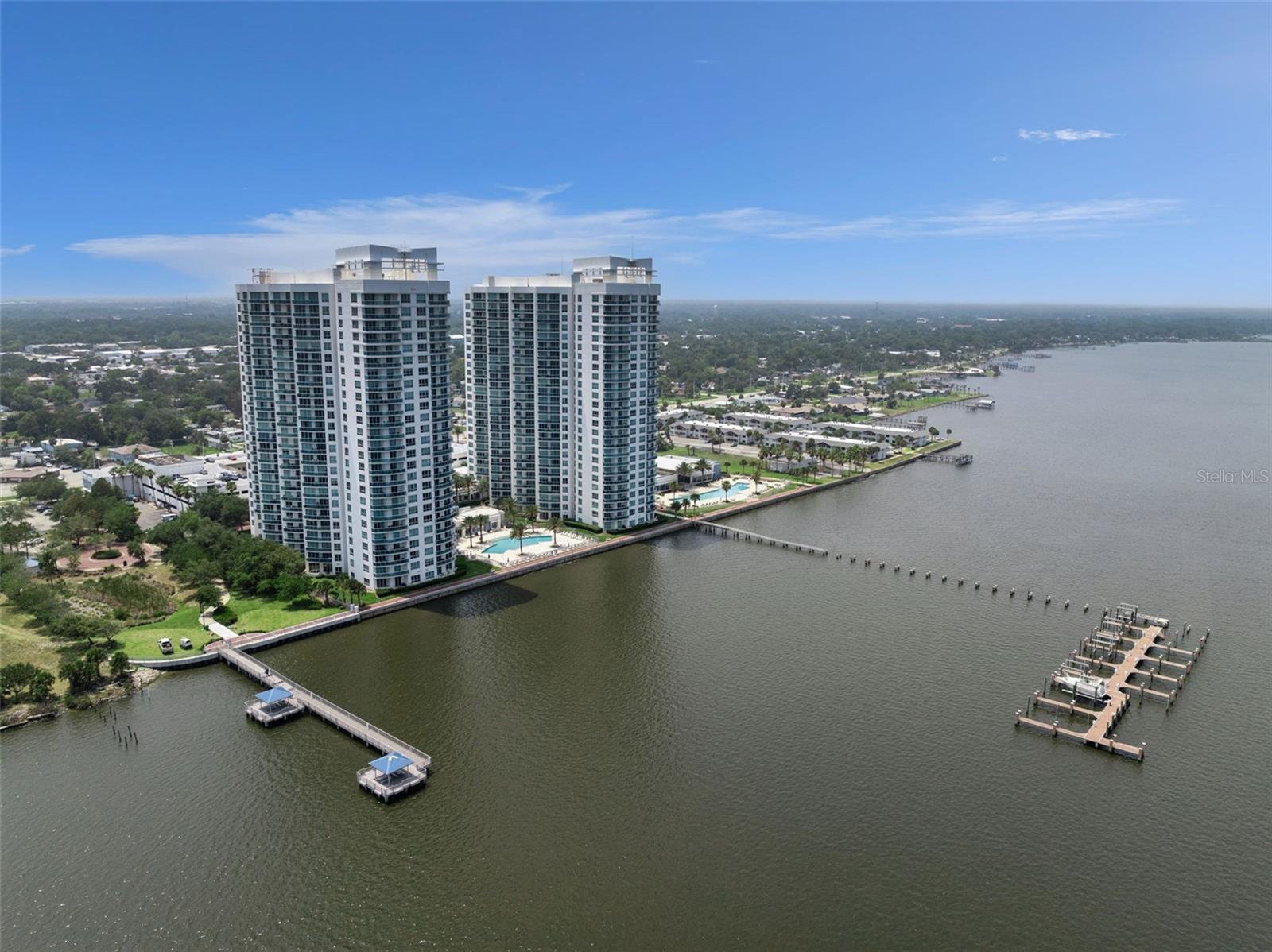 231 Riverside Dr #702-1 Property Photo 1
