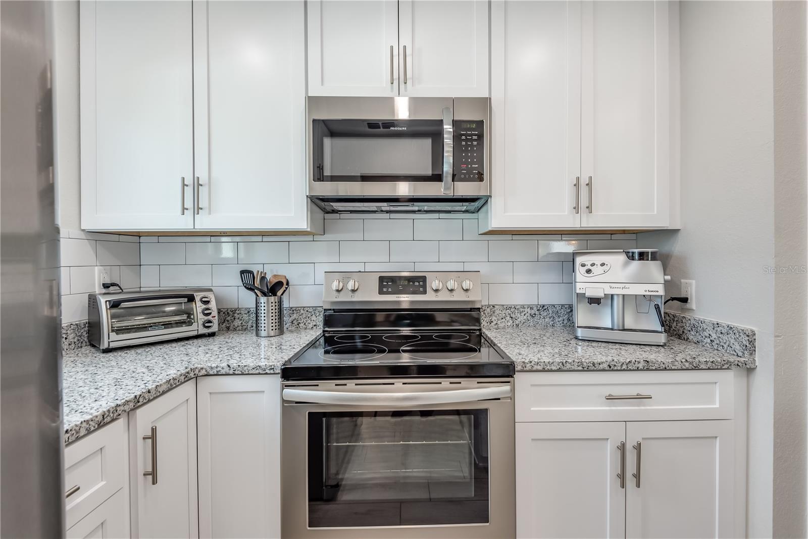 O6407014 Property Photo 7