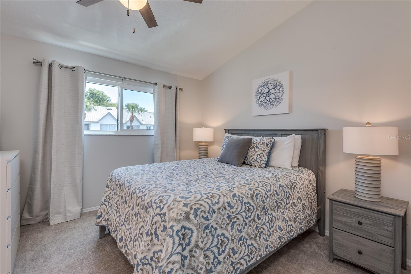 O6407014 Property Photo 12